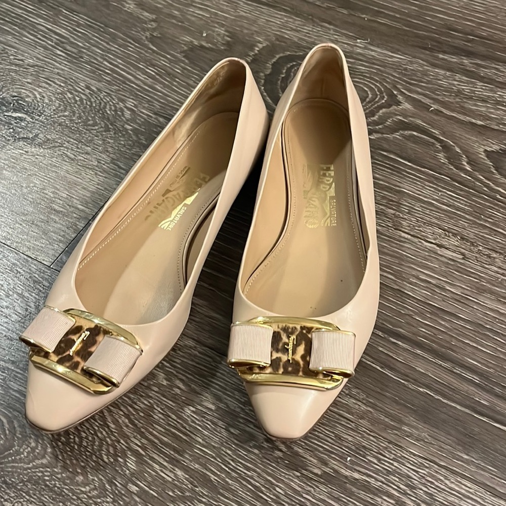 Salvatore Ferragamo ballet flats beige size 8